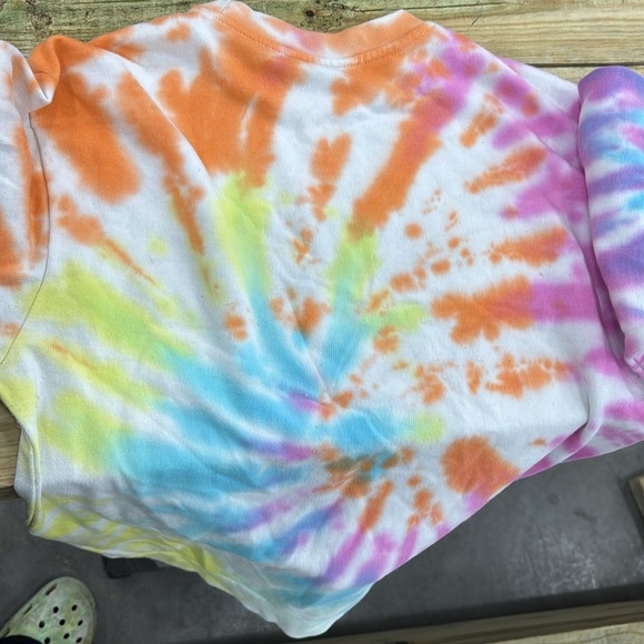 Nickelodeon tie dye chuckle sweatshirt - Picture 3 of 3